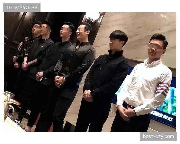 武磊居然私下喜欢的这些豪车，朋友圈根本没一个知道！